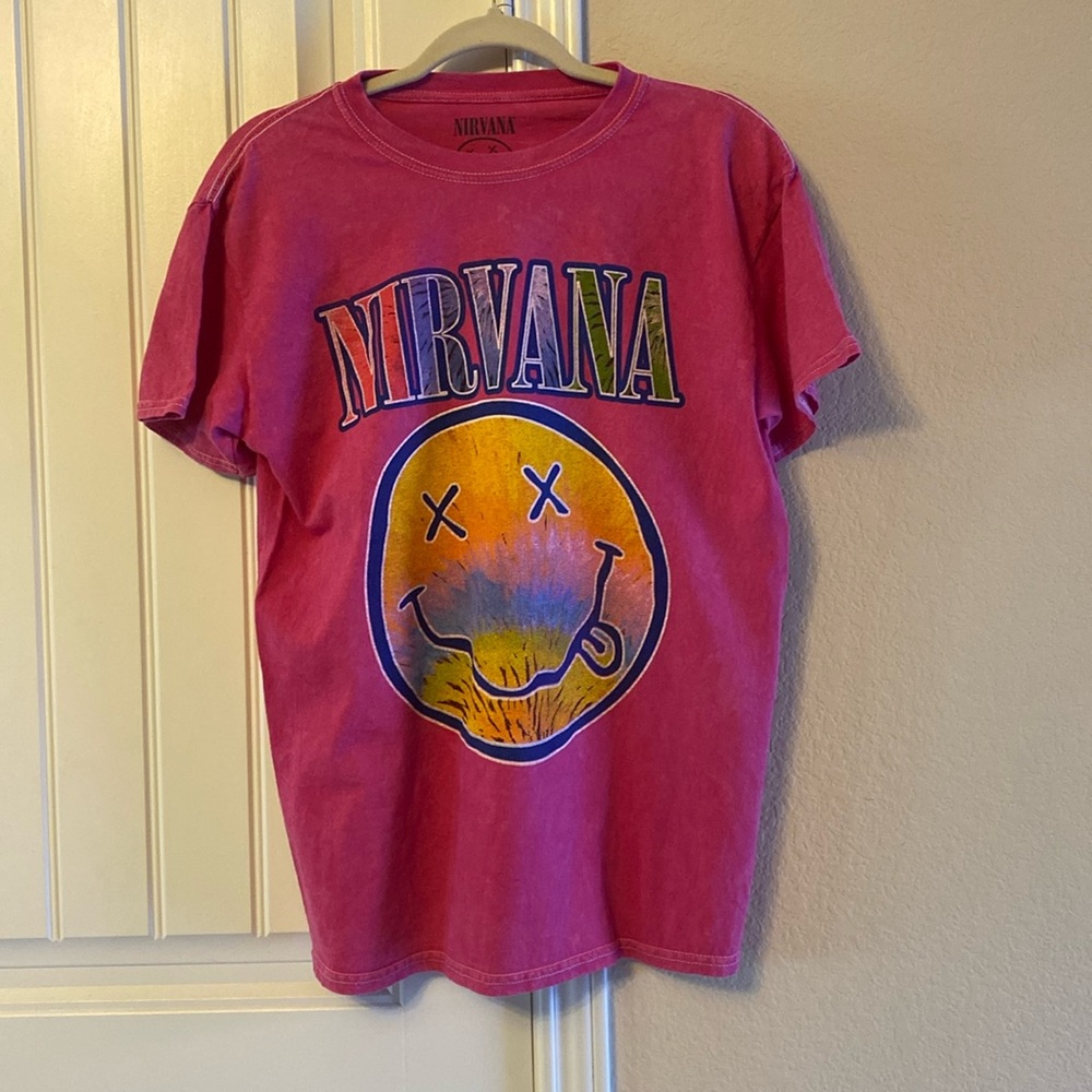 New NIRVANA PINK ACID WASH SMILEY TEE- SIZE M